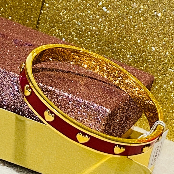 Coach Heart Bracelet - Picture 5 of 8